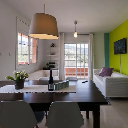 Lets Holidays Bright Duplex With Pool *