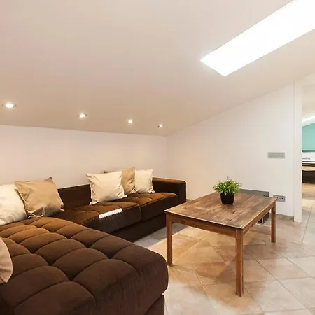 Lets Holidays Bright Duplex With Pool * 滨海托萨